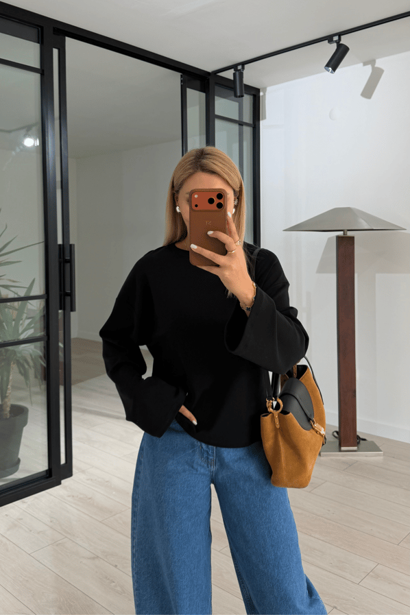 Geniş Kol Siyah Pamuklu Basic TshirtSezgi Tekin