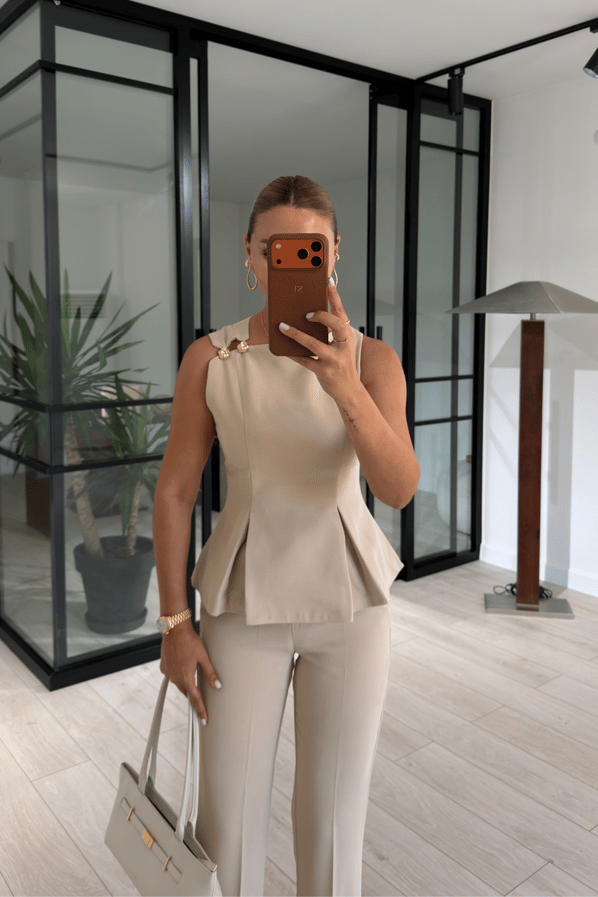 Gold Düğme Detay Pileli Bluz / Pantolon Taş TakımSezgi Tekin