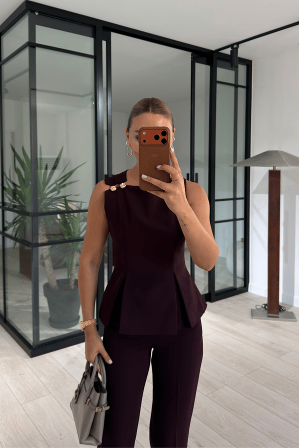Gold Düğme Detay Pileli Bluz / Pantolon Mürdüm TakımSezgi Tekin