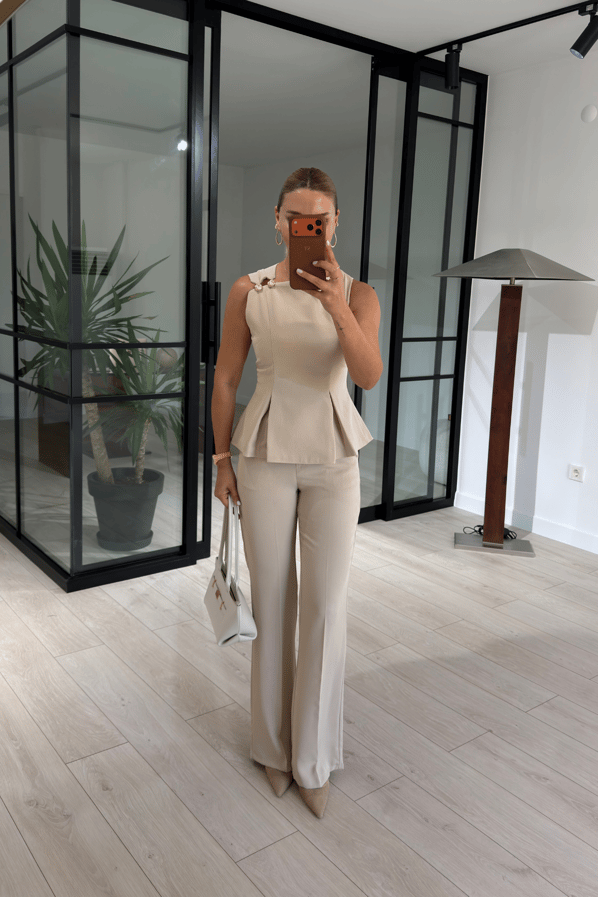Gold Düğme Detay Pileli Bluz / Pantolon Taş TakımSezgi Tekin