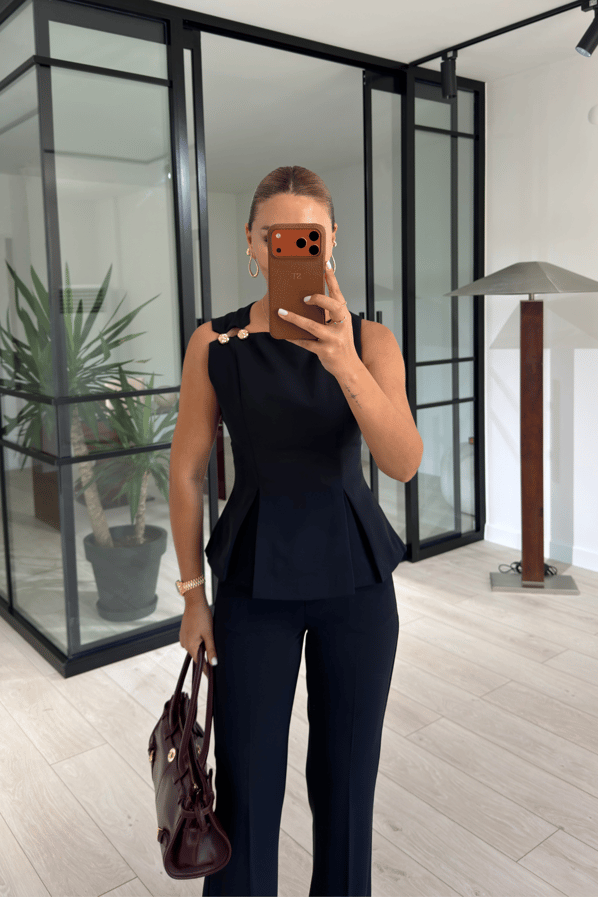 Gold Düğme Detay Pileli Bluz / Pantolon Lacivert TakımSezgi Tekin