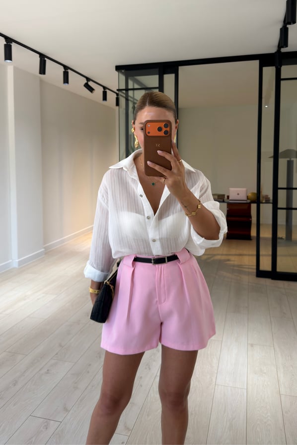 Kemerli Pilise Detay Pembe ŞortSezgi Tekin