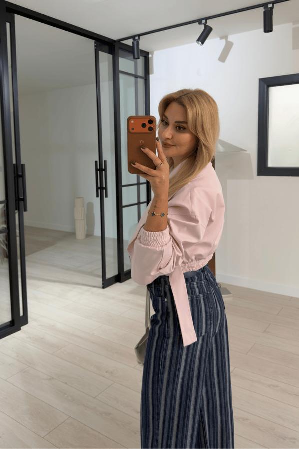 Kruvaze Yaka Kemerli Pudra CeketSezgi Tekin