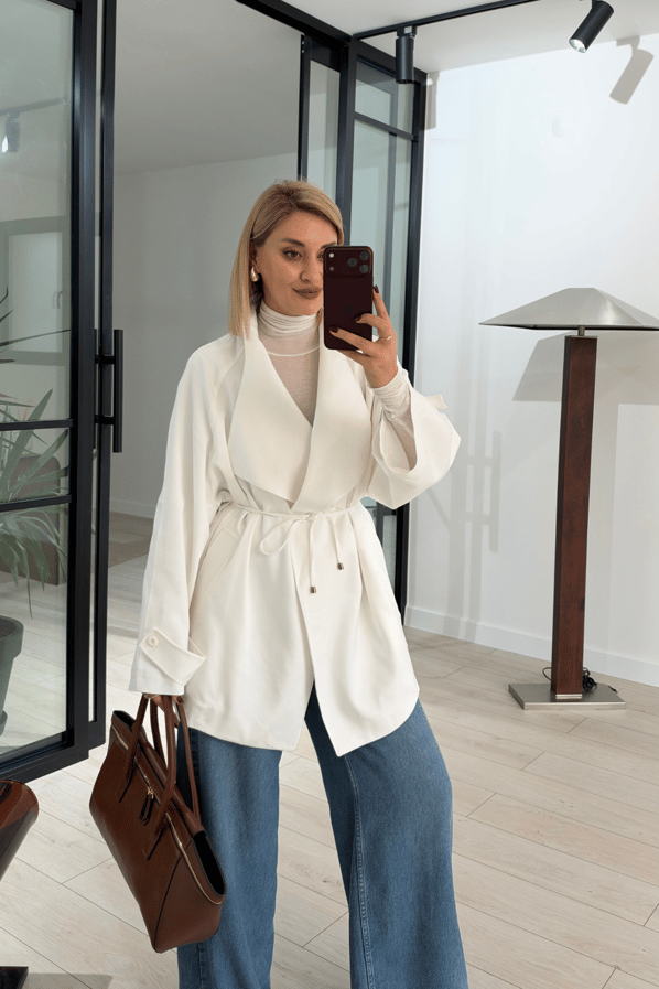 Kruvaze Yaka Oversize Ekru TrençSezgi Tekin