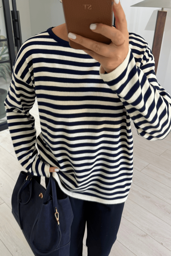 Lacivert Oversize Ekru Çizgili Triko BluzSezgi Tekin