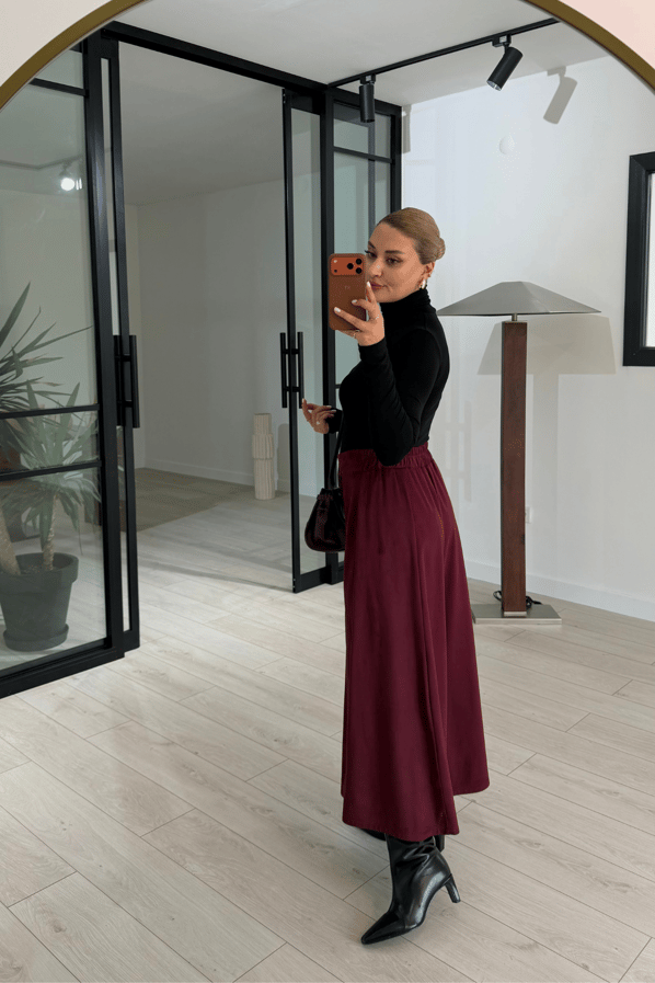 Pilise Detay Bordo Süet PantolonSezgi Tekin