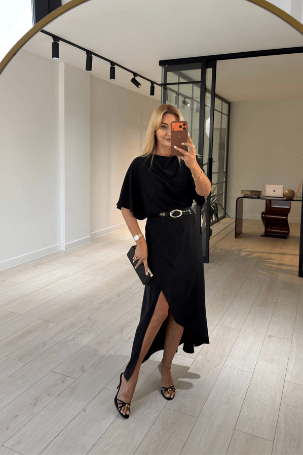 Premium Seri Asimetrik Kesim Kemerli Siyah Saten ElbiseSezgi Tekin