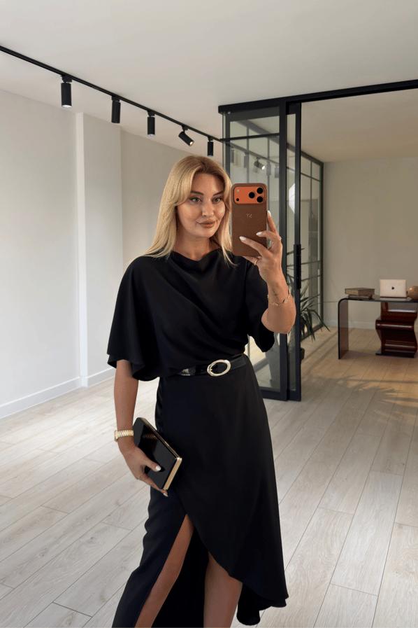 Premium Seri Asimetrik Kesim Kemerli Siyah Saten ElbiseSezgi Tekin
