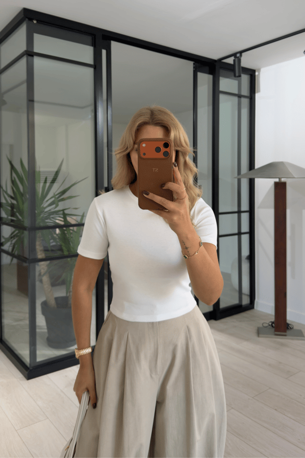 Premium Seri Basic Bisiklet Yaka Beyaz TshirtSezgi Tekin