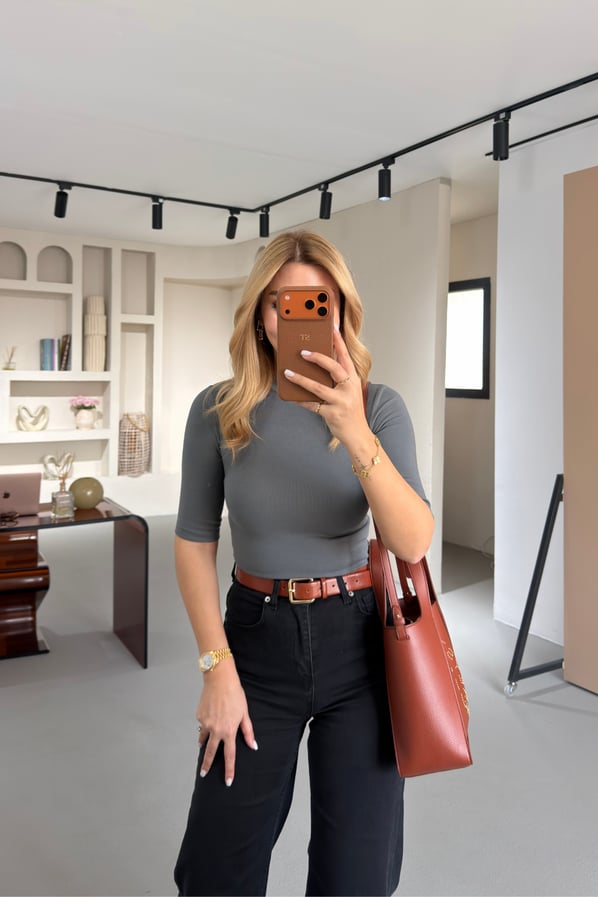 Premium Seri Bisiklet Yaka Yarım Kol Antrasit Basic BluzSezgi Tekin