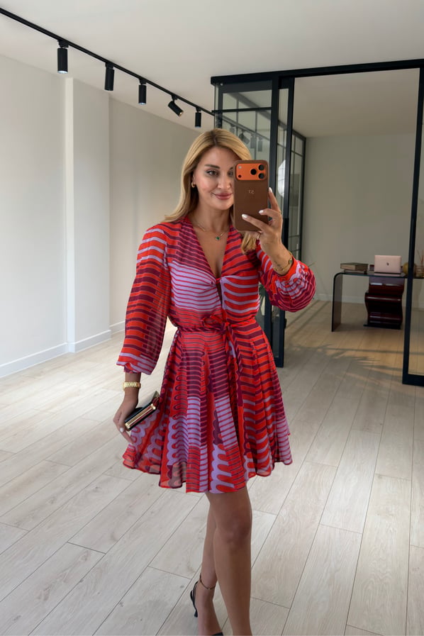 Premium Seri Burgu Kemerli Retro Desen Kırmızı Şifon ElbiseSezgi Tekin