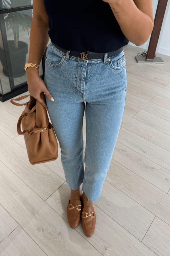 Premium Seri Kesik Paça Açık Mavi Likralı Boyfit JeanSezgi Tekin