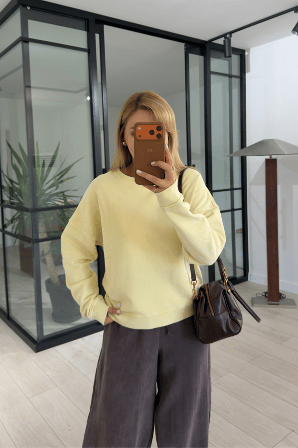 Premium Seri Pastel Sarı Basic SweatSezgi Tekin