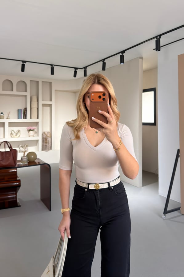Premium Seri V Yaka Yarım Kol Taş Basic Bluz