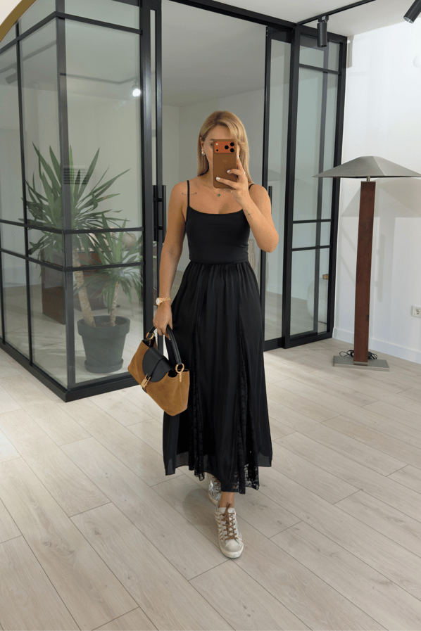 Siyah Dantel Parçalı Belden Lastikli EtekSezgi Tekin