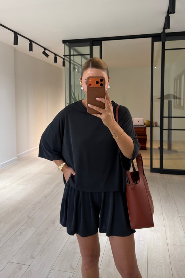 Siyah Oversize Modal TshirtSezgi Tekin