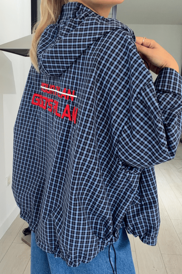 Slogan Nakışlı Oversize Kapüşonlu Lacivert Ekose CeketSezgi Tekin