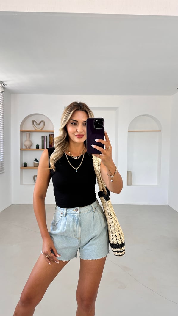 Sıfır Kol Siyah Slim Fit Crop
