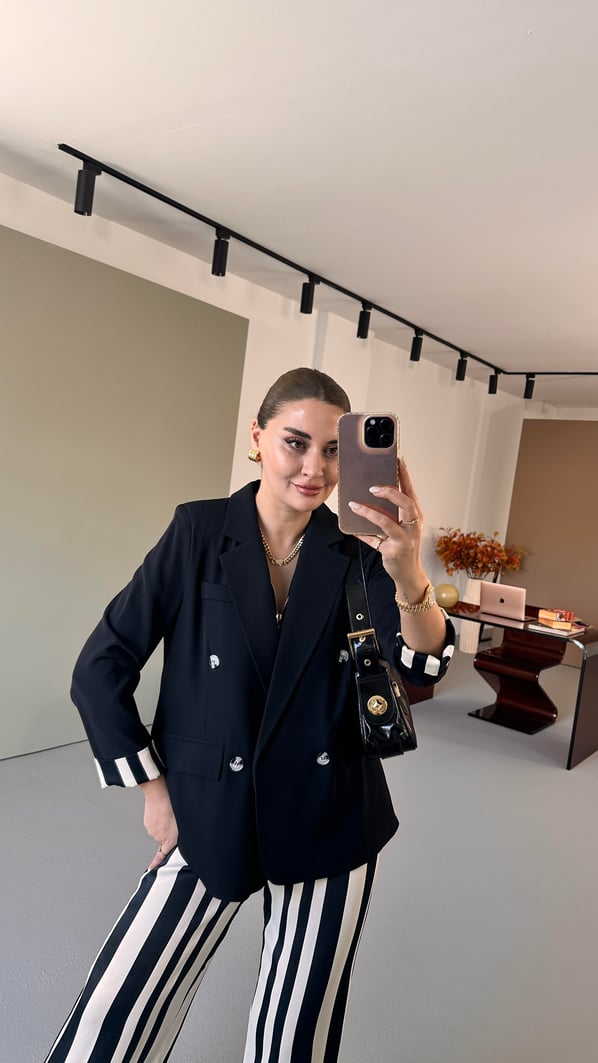 Sırt Detay Oversize Siyah Blazer