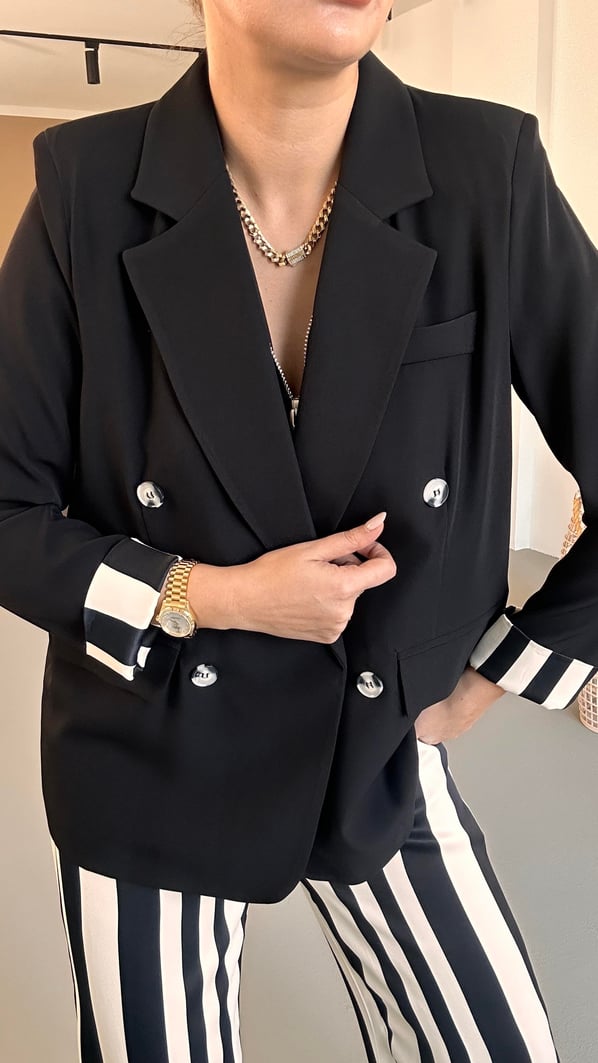 Sırt Detay Oversize Siyah Blazer