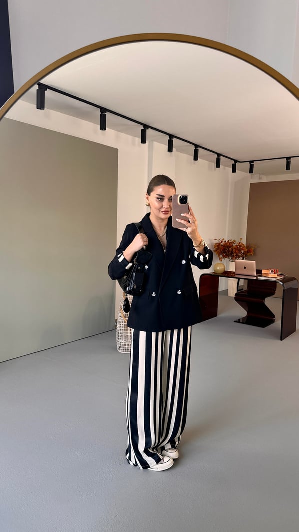 Sırt Detay Oversize Siyah Blazer