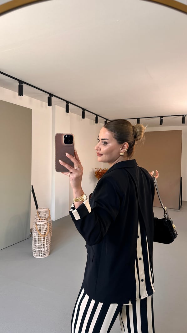 Sırt Detay Oversize Siyah Blazer