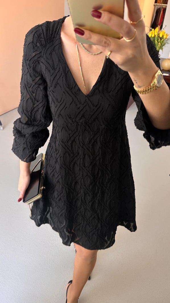 V Yakla Dokulu Vual Siyah Çan Elbise