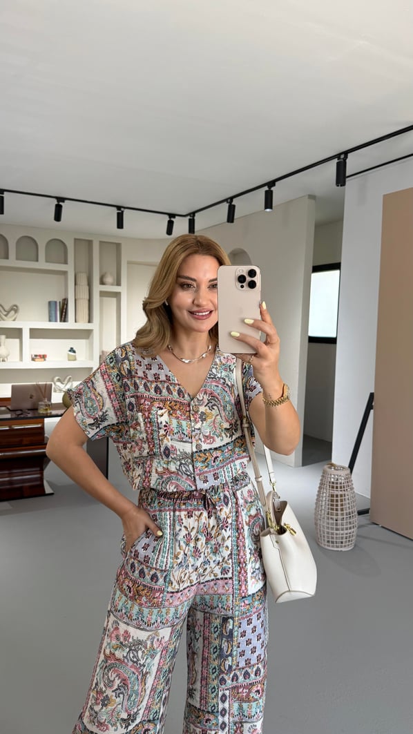 V Yaka Etnik Desen Renkli Viskon Gömlek