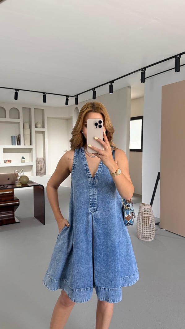 V Yaka Pile Detay Yıkamalı Çan Denim Elbise