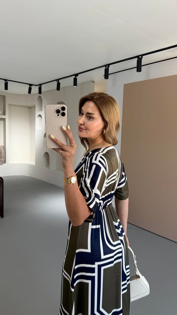 V Yaka Renk Bloklu Saten Elbise