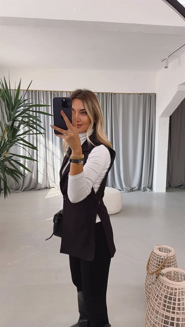 Yandan Yırtmaçlı Siyah Blazer Yelek