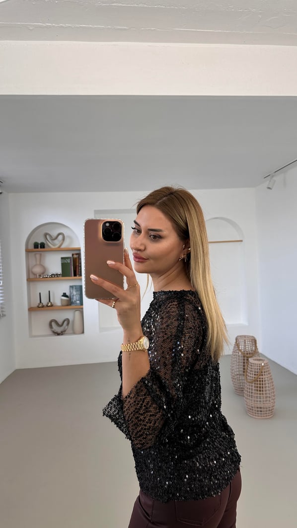 Yarasa Kol Transparan Payetli Siyah Bluz