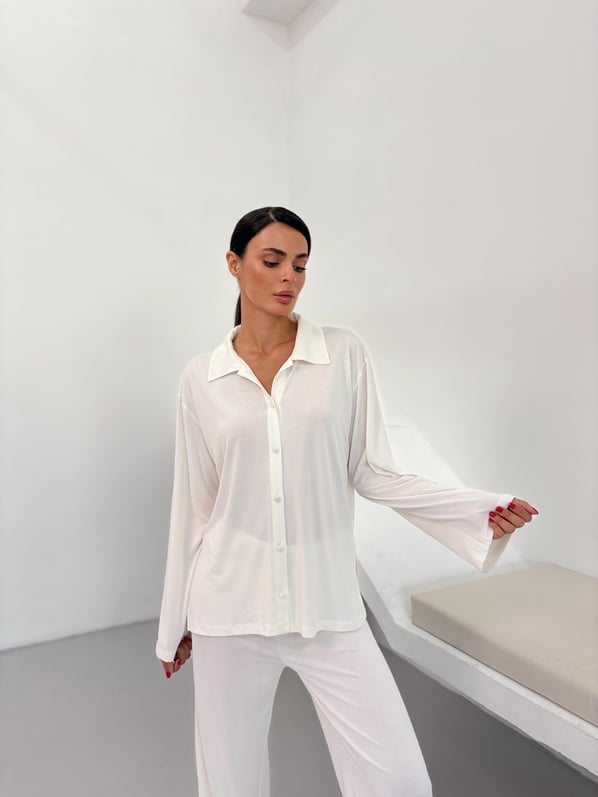 Yırtmaç Detay Dökümlü Ekru Modal Pijama Gömlek