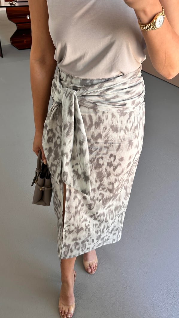 Yırtmaç Detay Kuşaklı Leopar Desen Keten Etek