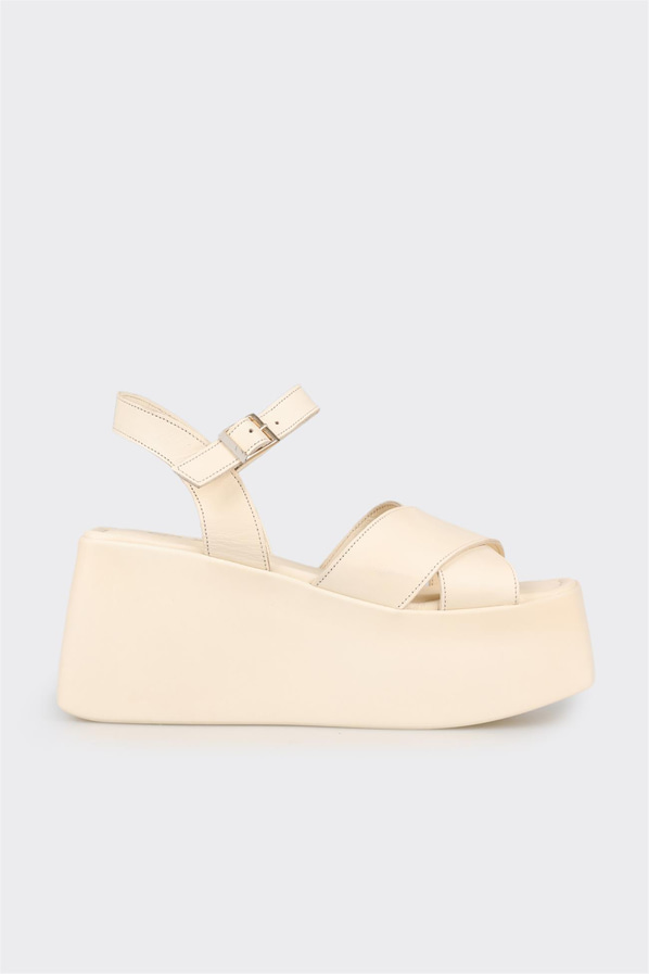 Bej deri dolgu topuklu platform tabanlı kadın sandalet - Elle Shoes