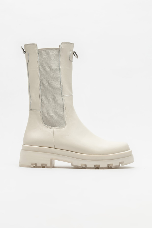 Bej deri düz kadın bot, günlük kullanım için - Elle Shoes