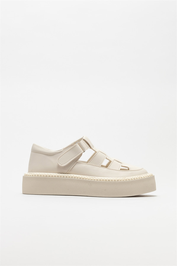 Bej düz kadın ayakkabı, günlük kullanım için - Elle Shoes