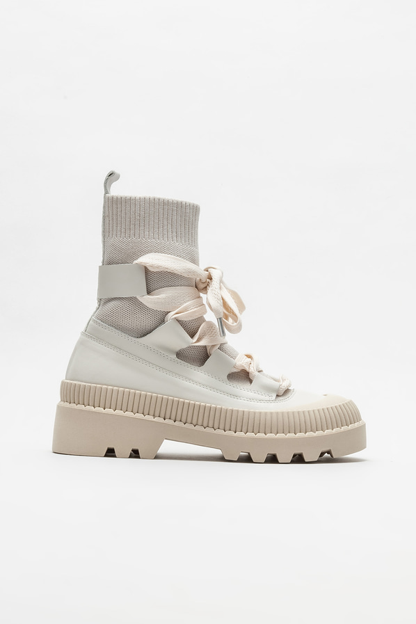 Bej kadın bot, günlük kullanım için - Elle Shoes