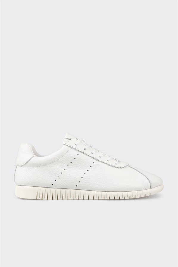 Beyaz deri yumuşak dokulu kadın sneaker, ofis stili için - Elle Shoes