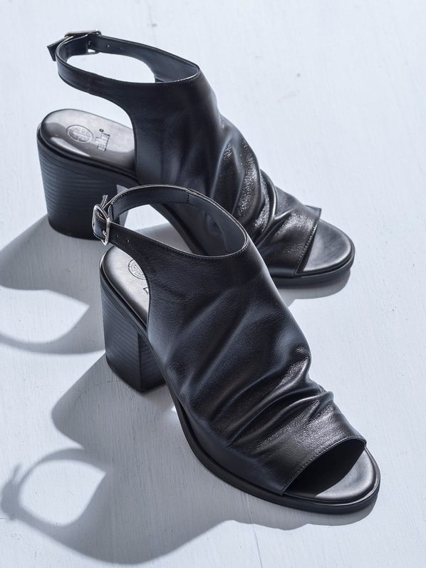 Siyah deri topuklu kadın sandalet - Elle Shoes