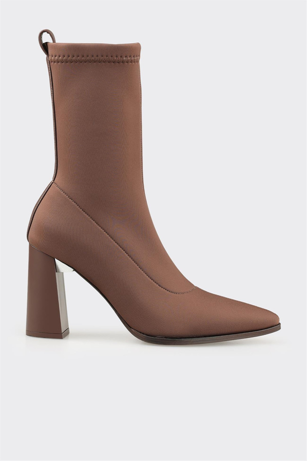 Kahve Kadın Klasik Bot