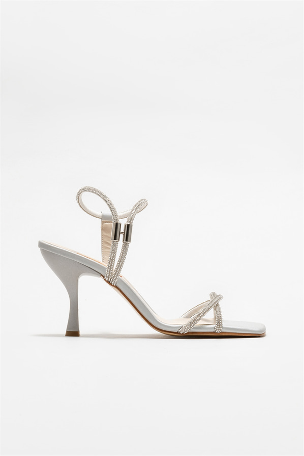 Lame gümüş ince topuklu kadın sandalet, rahat kullanım için - Elle Shoes