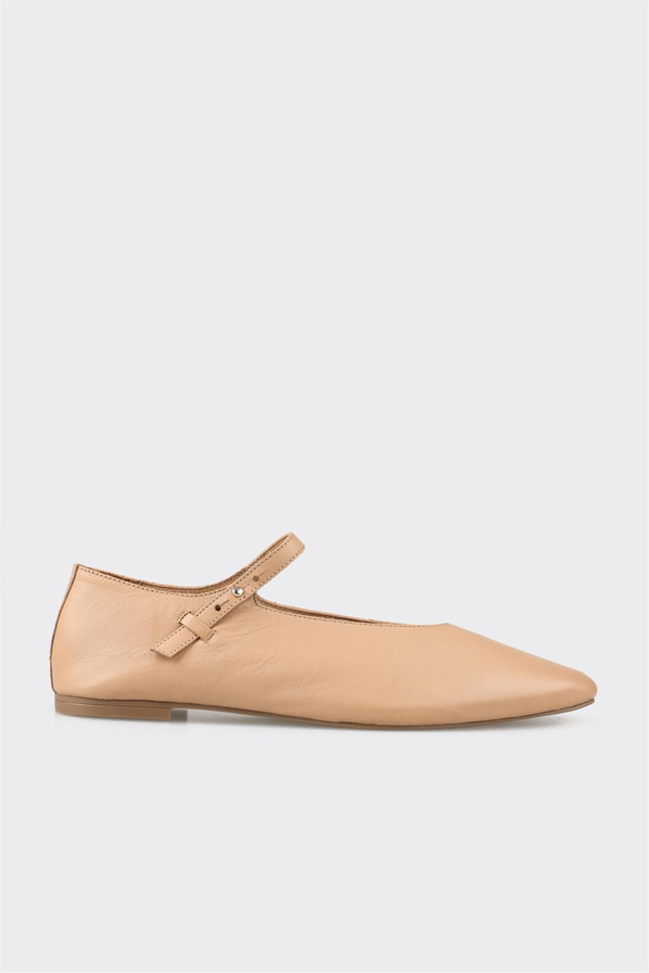 Naturel deri kadın babet, günlük kullanım için - Elle Shoes