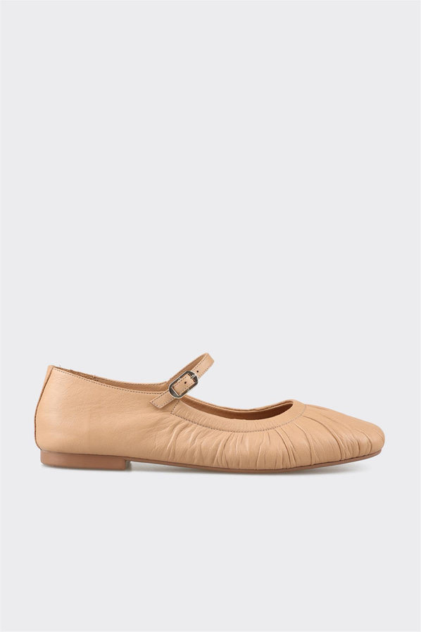 Naturel deri kadın babet, günlük kullanım için - Elle Shoes