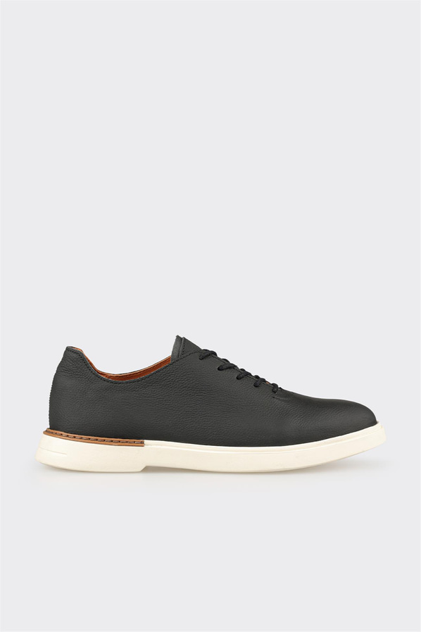 Siyah deri yumuşak dokulu erkek günlük ayakkabı, rahat kullanım için - Elle Shoes