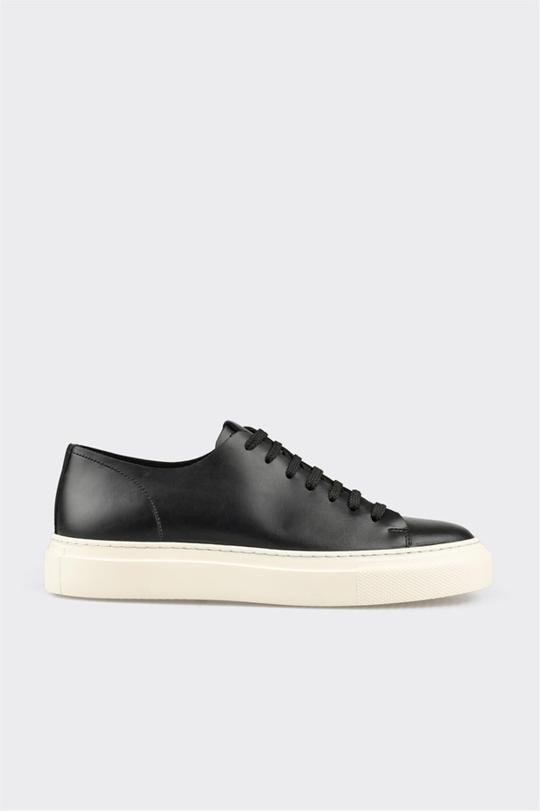 Siyah deri erkek spor ayakkabı, rahat kullanım için - Elle Shoes