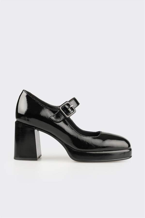 Siyah Deri Kadın Ayakkabı