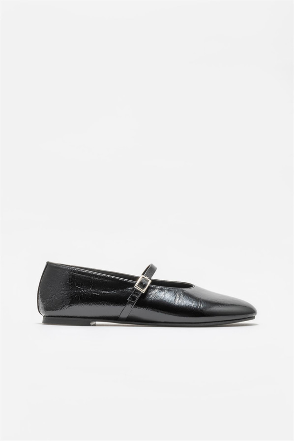 Siyah deri kadın babet - Elle Shoes