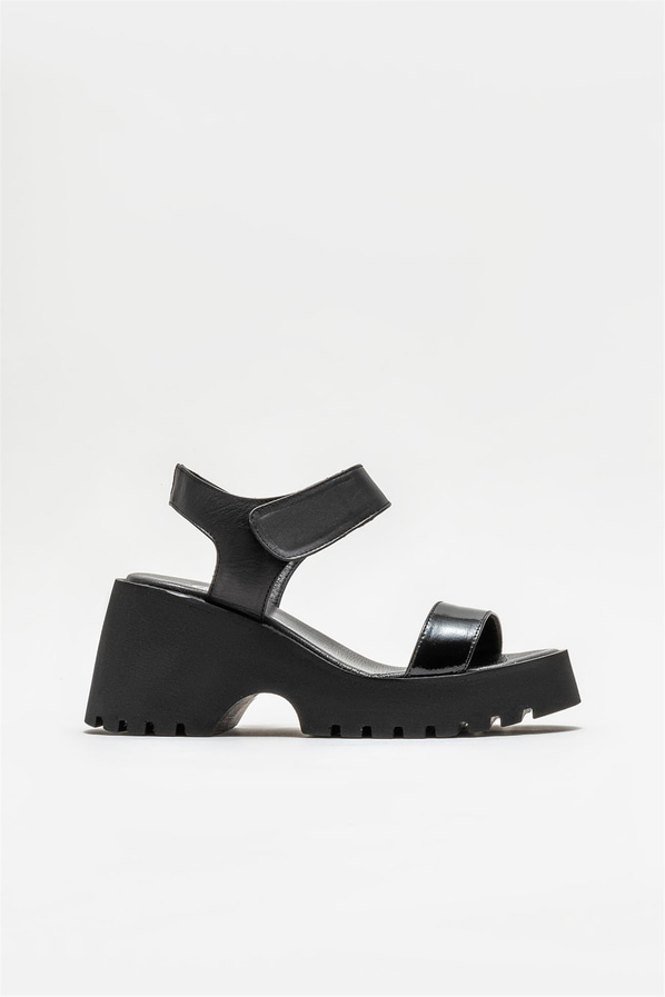Siyah deri dolgu topuklu kadın sandalet - Elle Shoes