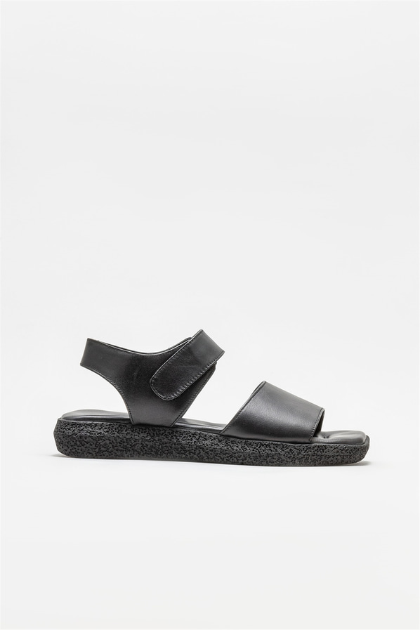 Siyah deri düz kadın sandalet - Elle Shoes